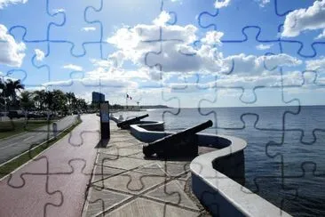 CaÃ±ones en el malecÃ³n de Ciudad Campeche.