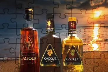 Ron AÃ±ejo Cacique tres presentaciones jigsaw puzzle