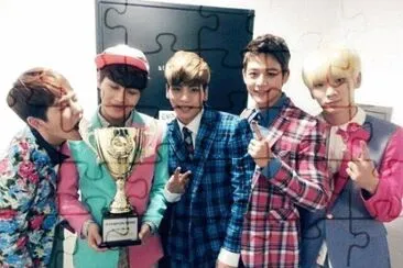 SHINee