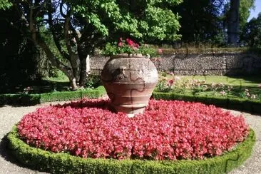 parterre de fleurs chÃ¢teau de Beaumesnil (Eure)