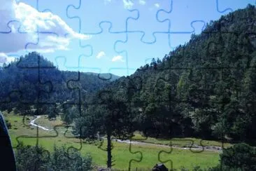 Arroyuelo en la serranÃ­a. jigsaw puzzle