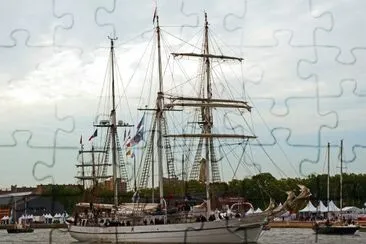 Armada 13 / Rouen jigsaw puzzle