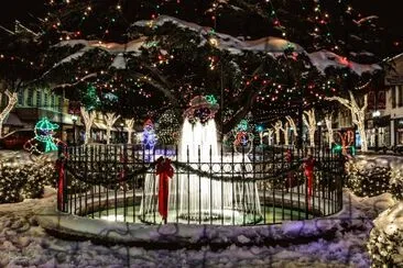 The Fountain at Christmas