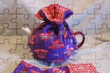 פאזל של Cute Tea Cozy and Matching Coasters