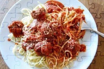 spaguetti and meatballs