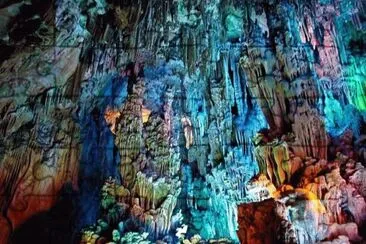 NM - Carlsbad Caverns  - stalactite formation