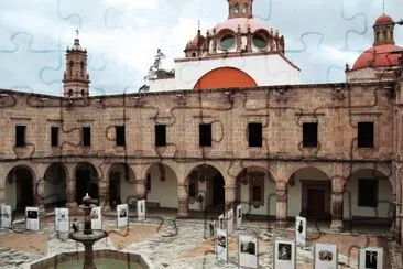 פאזל של Centro Cultural Clavijero en Morelia, MÃ©xico.