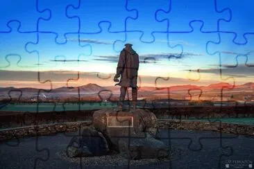 Statue   mountains Scotland jigsaw puzzle