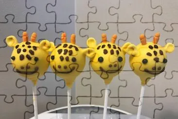 Giraffe PopCakes