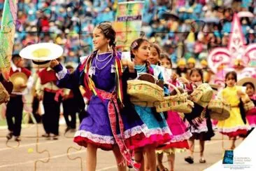 vestimenta de carnavales de PerÃº