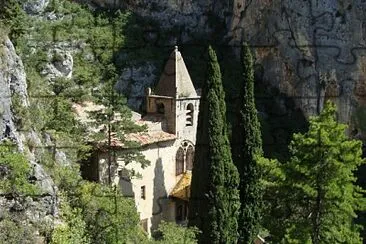 Notre Dame de Beauvoir,Moustiers Sainte Marie. jigsaw puzzle