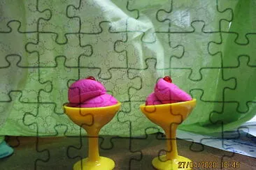 ×’×œ×™×“×” jigsaw puzzle