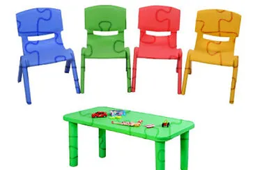 פאזל של chairs and table