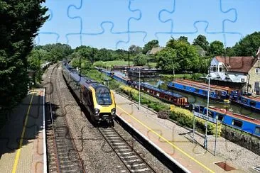 פאזל של Cross Country at Heyford Station, England