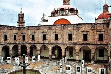 Centro Cultural Clavijero en Morelia.