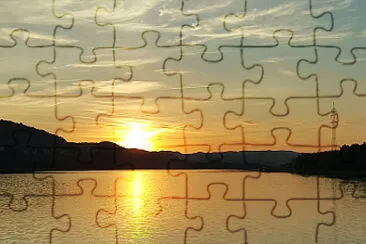 ×–×¨×™×—×” ×¢×œ ×”×“× ×•×‘×” jigsaw puzzle