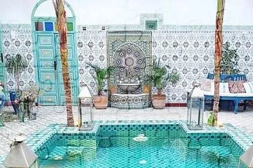 Riad pool jigsaw puzzle