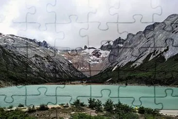 LAGUNA ESMERALDA, USHUAIA, ARGENTINA jigsaw puzzle