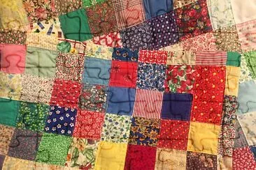 Scrap quilt, vintage fabrics