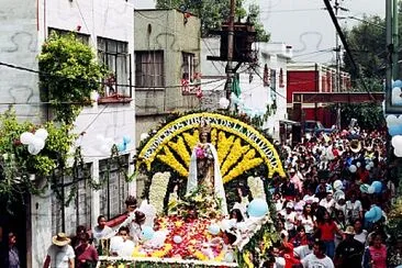 FIESTA Y DEVOCIÃ“N EN EL BARRIO jigsaw puzzle