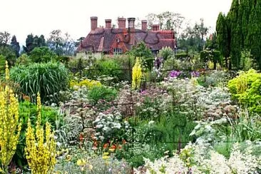 Great Dixter jardin et toits jigsaw puzzle