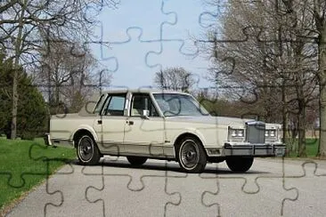 פאזל של 1982 Lincoln Town Car