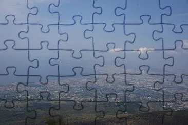 ×”×¨ ×’×¢×© jigsaw puzzle