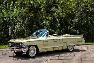 1962 Cadillac Series 62 Convertible in Maize Yello