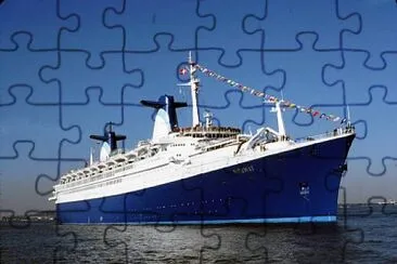 ocean liner, Not a cruise ship jigsaw puzzle