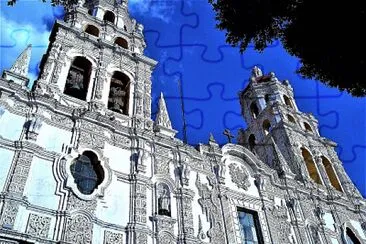 Templo en la Ciudad de Puebla. jigsaw puzzle