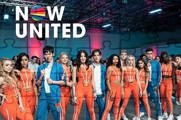 פאזל של NOW UNITED - Crazy Stupid Silly Love