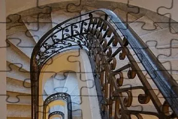 Escalera del Palacio Salvo jigsaw puzzle