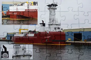 tug Dirk s Vanenkevort (Joe T jr) at Donjon Shipya jigsaw puzzle