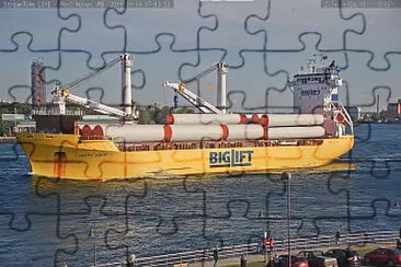 Heavy Lift vessel  "Happy River "