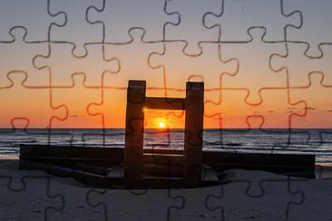 PUESTA DEL SOL Y EL MAR jigsaw puzzle