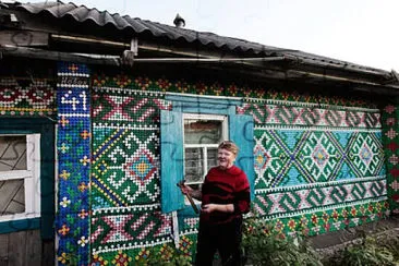 House made of Recycled Bottlecaps jigsaw puzzle