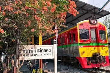 Maeklong Market