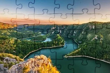 B023 jigsaw puzzle