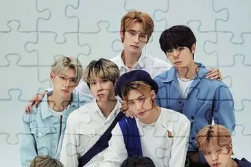 פאזל של stray kids