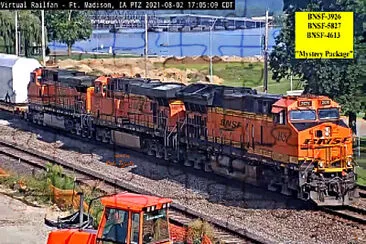 פאזל של FMD BNSF-3926, BNSF-5827,   BNSF-4613 w Mystery Package  Ft Madison-IA