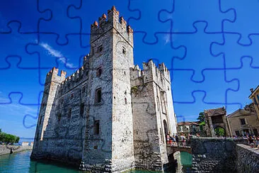 154..- CASTILLO jigsaw puzzle