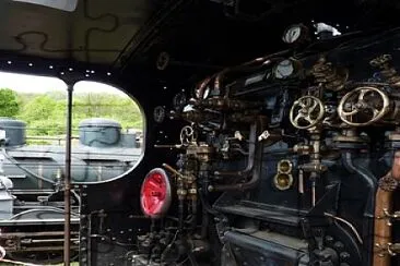 Interieur de cabine d 'un locomotive à vapeur