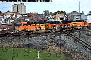 BNSF-8058 and BNSF-8235 westbound thru Deshler,Ohio/USA