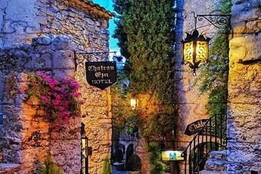 Eze-Francia