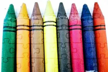 CRAYONES