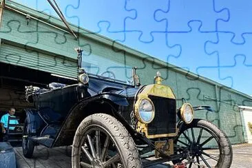 1915 MODEL T 3 DOOR TOURING jigsaw puzzle