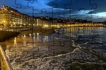 Plage de la Concha San Sébastien de nuit jigsaw puzzle