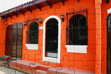 400.- CASA COLORETEADA