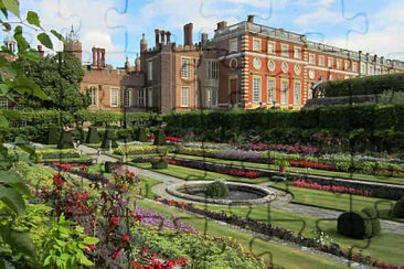 Hampton Court Palace jigsaw puzzle