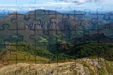 Massif Artzamendi  depuis Akomendi jigsaw puzzle